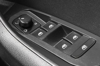 SKODA KAROQ 2.0 TDI SE L SUV 5dr Diesel DSG 4WD Euro 6 (s/s) (150 ps)