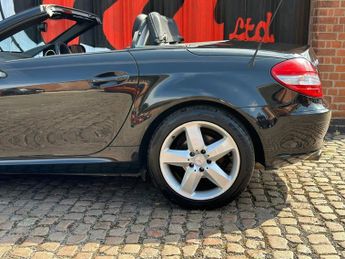 MERCEDES-BENZ SLK 1.8 SLK200 Kompressor Convertible 2dr Petrol Automatic (211 g/km