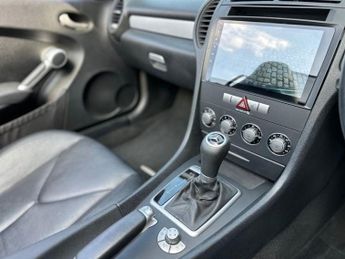 MERCEDES-BENZ SLK 1.8 SLK200 Kompressor Convertible 2dr Petrol Automatic (211 g/km