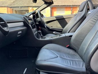 MERCEDES-BENZ SLK 1.8 SLK200 Kompressor Convertible 2dr Petrol Automatic (211 g/km