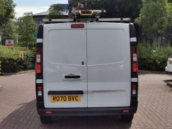 RENAULT TRAFIC 2.0 dCi ENERGY 30 Business Panel Van 5dr Diesel Manual LWB Stand
