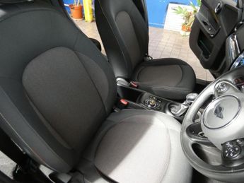 MINI COUNTRYMAN 1.5 10kWh Cooper SE Classic SUV 5dr Petrol Plug-in Hybrid Auto A