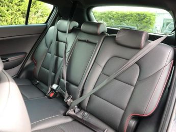 KIA SPORTAGE 1.6 CRDi GT-Line SUV 5dr Diesel DCT AWD Euro 6 (s/s) (134 bhp)