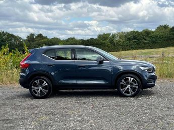 VOLVO XC40 2.0 XC40 Inscription Pro B4 MHEV Auto 5dr