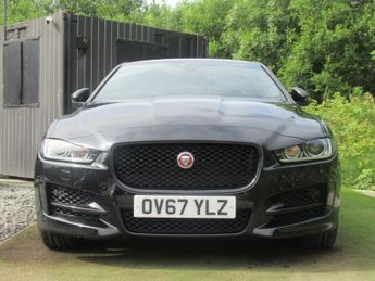 JAGUAR XE 2.0d R-Sport Saloon 4dr Diesel Auto AWD Euro 6 (s/s) (240 ps)