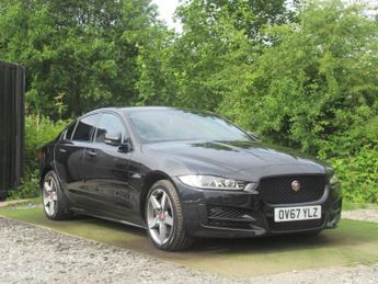 JAGUAR XE 2.0d R-Sport Saloon 4dr Diesel Auto AWD Euro 6 (s/s) (240 ps)