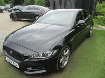 JAGUAR XE 2.0d R-Sport Saloon 4dr Diesel Auto AWD Euro 6 (s/s) (240 ps)