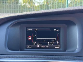 VOLVO V40 2.0 T2 R-Design Hatchback 5dr Petrol Manual Euro 6 (s/s) (122 ps