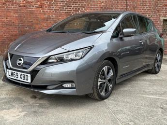 Nissan Leaf 40kWh Tekna Hatchback 5dr Electric Auto (150 ps)
