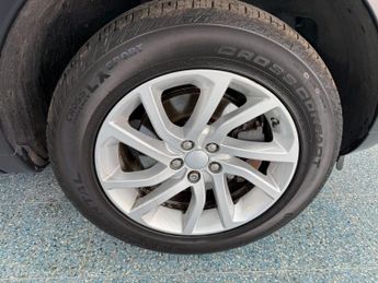 LAND ROVER DISCOVERY SPORT 2.0 Si4 SE Tech SUV 5dr Petrol Auto 4WD Euro 6 (s/s) (240 ps)