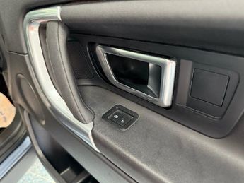 LAND ROVER DISCOVERY SPORT 2.0 Si4 SE Tech SUV 5dr Petrol Auto 4WD Euro 6 (s/s) (240 ps)