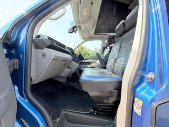 VOLKSWAGEN TRANSPORTER 2.0 TDI T28 Highline Panel Van 5dr Diesel DSG FWD SWB Euro 6 (s/