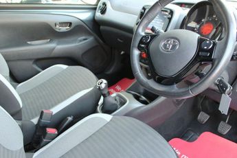 TOYOTA AYGO 1.0 VVT-i x-trend Hatchback 5dr Petrol Manual Euro 6 (71 ps)