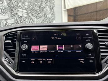 VOLKSWAGEN T-ROC 1.0 TSI GPF SE SUV 5dr Petrol Manual Euro 6 (s/s) (115 ps)