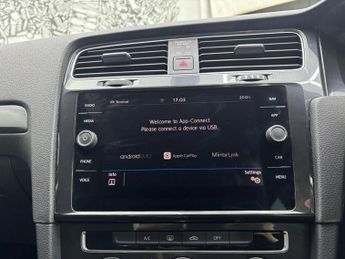 VOLKSWAGEN GOLF 1.5 TSI EVO SE Nav Hatchback 5dr Petrol Manual Euro 6 (s/s) (130