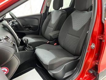RENAULT CLIO 1.5 dCi Dynamique S MediaNav Hatchback 5dr Diesel EDC Euro 5 (90