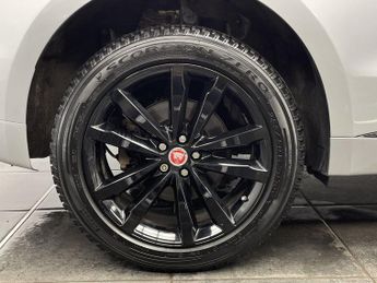 JAGUAR F-PACE 2.0 D180 R-Sport SUV 5dr Diesel Auto AWD Euro 6 (s/s) (180 ps)