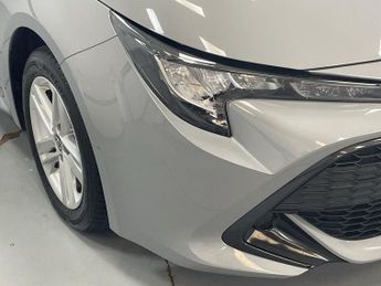 TOYOTA COROLLA 1.8 VVT-h Icon Touring Sports 5dr Petrol Hybrid CVT Euro 6 (s/s)