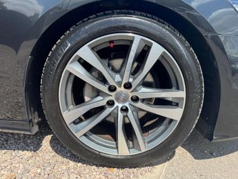 AUDI A6 AVANT 2.0 TDI 40 S line Estate 5dr Diesel S Tronic Euro 6 (s/s) 