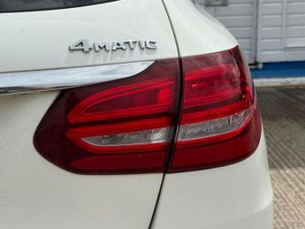 MERCEDES-BENZ C-CLASS 2.0 C200 AMG Line (Premium) Estate 5dr Petrol G-Tronic+ 4MATIC E