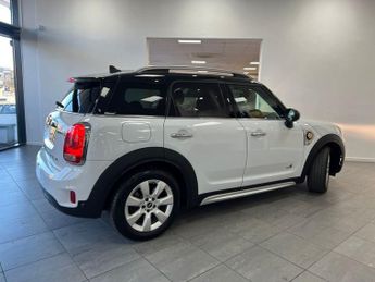 MINI COUNTRYMAN 1.5 7.6kWh GPF Cooper SE SUV 5dr Petrol Plug-in Hybrid Auto ALL4