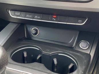 AUDI A4 AVANT 2.0 TDI S line Estate 5dr Diesel Manual Euro 6 (s/s) (150 ps)