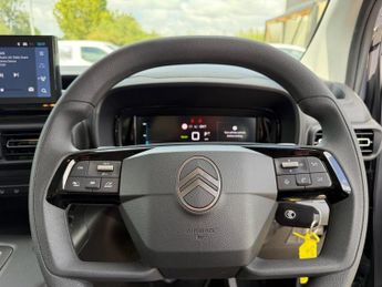 CITROEN E-BERLINGO 52kWh PLUS M MPV 5dr Electric Auto (7.4kW Charger) (136 ps)