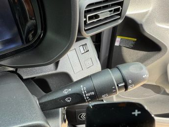 CITROEN E-BERLINGO 52kWh PLUS M MPV 5dr Electric Auto (7.4kW Charger) (136 ps)