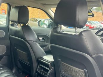 LAND ROVER RANGE ROVER EVOQUE 2.2 SD4 Pure SUV 5dr Diesel Manual 4WD Euro 5 (s/s) (190 ps)