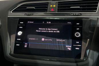 VOLKSWAGEN TIGUAN 2.0 TDI R-Line Tech SUV 5dr Diesel DSG Euro 6 (s/s) (150 ps) 1 O