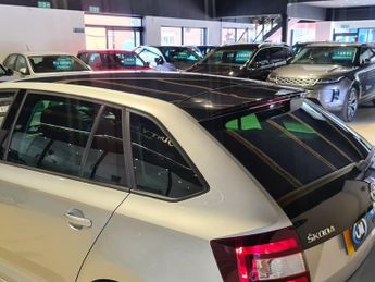 SKODA RAPID SPACEBACK 1.4 TSI Elegance Hatchback 5dr Petrol DSG Euro 5 (122 ps)