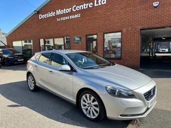Volvo V40 2.0 D4 SE Lux Nav Hatchback 5dr Diesel Manual Euro 6 (s/s) (190 