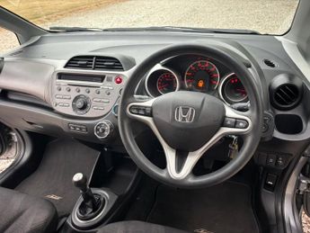 HONDA JAZZ 1.4 i-VTEC ES Hatchback 5dr Petrol Manual Euro 4 (100 ps)