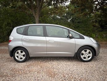 HONDA JAZZ 1.4 i-VTEC ES Hatchback 5dr Petrol Manual Euro 4 (100 ps)