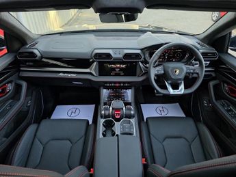 LAMBORGHINI URUS 4.0 V8 BiTurbo 25.9kWh SE SUV 5dr Petrol Plug-in Hybrid Auto 4WD