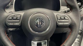 MG MG ZS 72.6kWh Trophy Long Range SUV 5dr Electric Auto (156 ps)