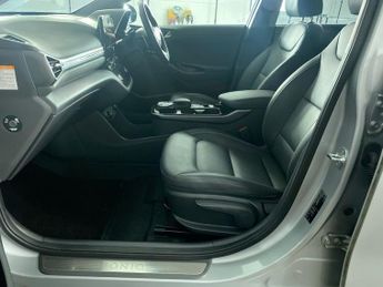 HYUNDAI IONIQ 38.3kWh Premium SE Hatchback 5dr Electric Auto (136 ps)