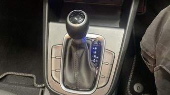 HYUNDAI KONA 1.6 h-GDi SE Connect SUV 5dr Petrol Hybrid DCT Euro 6 (s/s) (141