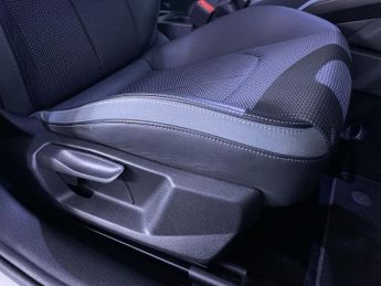 AUDI A1 1.0 TFSI 25 S line Sportback 5dr Petrol S Tronic Euro 6 (s/s) (9