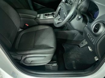 HYUNDAI KONA 64kWh Premium SUV 5dr Electric Auto (10.5kW Charger) (204 ps)