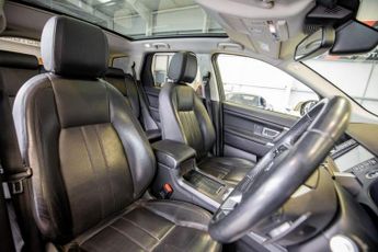 LAND ROVER DISCOVERY SPORT 2.0 TD4 HSE Black SUV 5dr Diesel Auto 4WD Euro 6 (s/s) (180 ps)