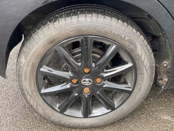 TOYOTA AYGO 1.0 VVT-i x-press Hatchback 5dr Petrol x-shift Euro 6 (71 ps)