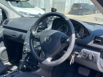 MERCEDES-BENZ A CLASS 1.5 A160 Classic SE Hatchback 5dr Petrol CVT (157 g/km, 95 bhp)