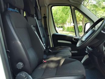 PEUGEOT BOXER 2.2 BlueHDi 435 Professional Panel Van 5dr Diesel Manual L4 H2 E