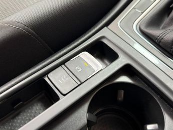 VOLKSWAGEN GOLF 2.0 TDI SE Nav Hatchback 5dr Diesel DSG Euro 6 (s/s) (150 ps)