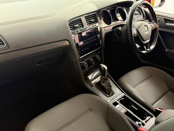 VOLKSWAGEN GOLF 2.0 TDI SE Nav Hatchback 5dr Diesel DSG Euro 6 (s/s) (150 ps)