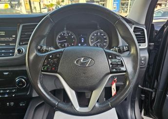 HYUNDAI TUCSON 1.6 GDi Blue Drive SE Nav SUV 5dr Petrol Manual Euro 6 (s/s) (13