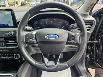 FORD FOCUS 1.0T EcoBoost Titanium Hatchback 5dr Petrol Manual Euro 6 (s/s) 