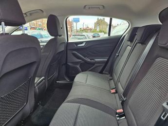 FORD FOCUS 1.0T EcoBoost Titanium Hatchback 5dr Petrol Manual Euro 6 (s/s) 