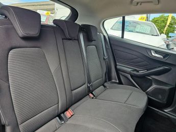 FORD FOCUS 1.0T EcoBoost Titanium Hatchback 5dr Petrol Manual Euro 6 (s/s) 